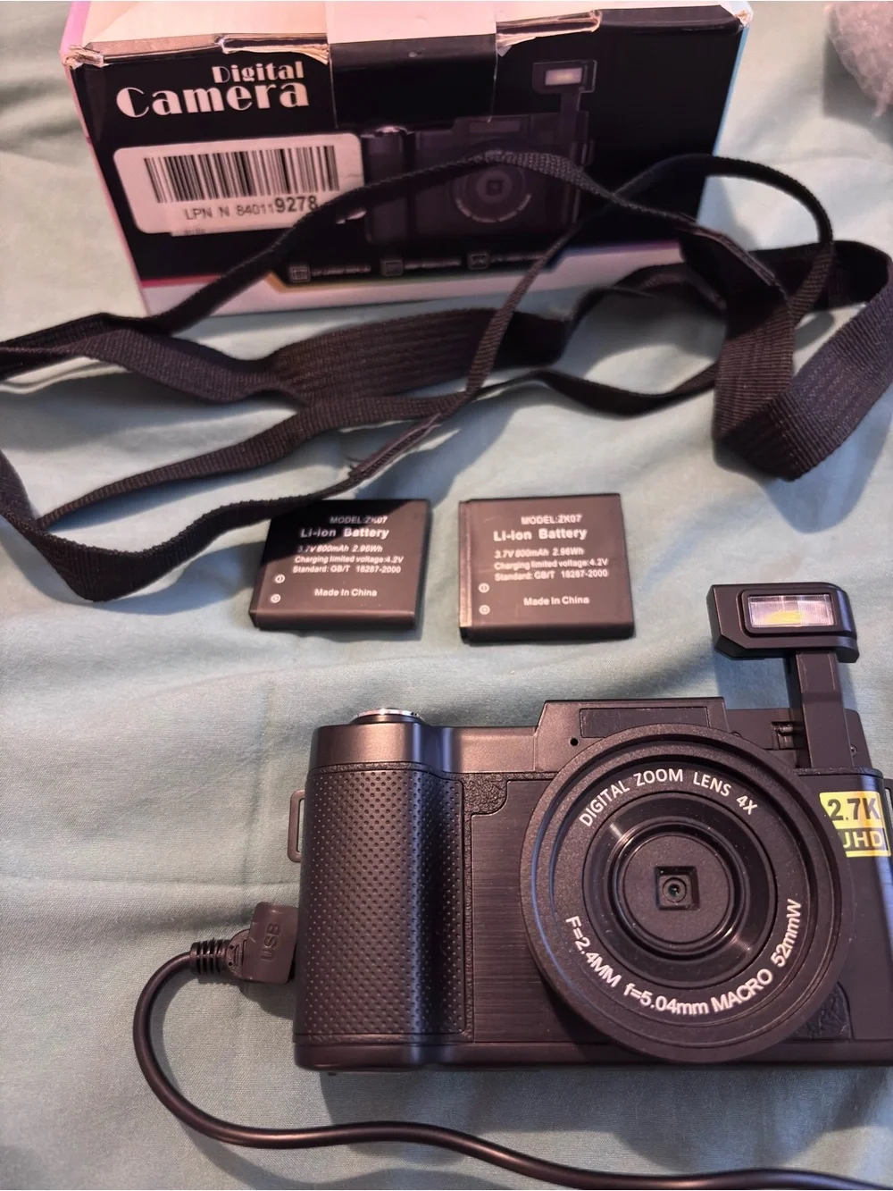 Digital Camera 2.7k Digital Zoom Lens 4x|2 Lithium Batteries|No SD Card|Works!